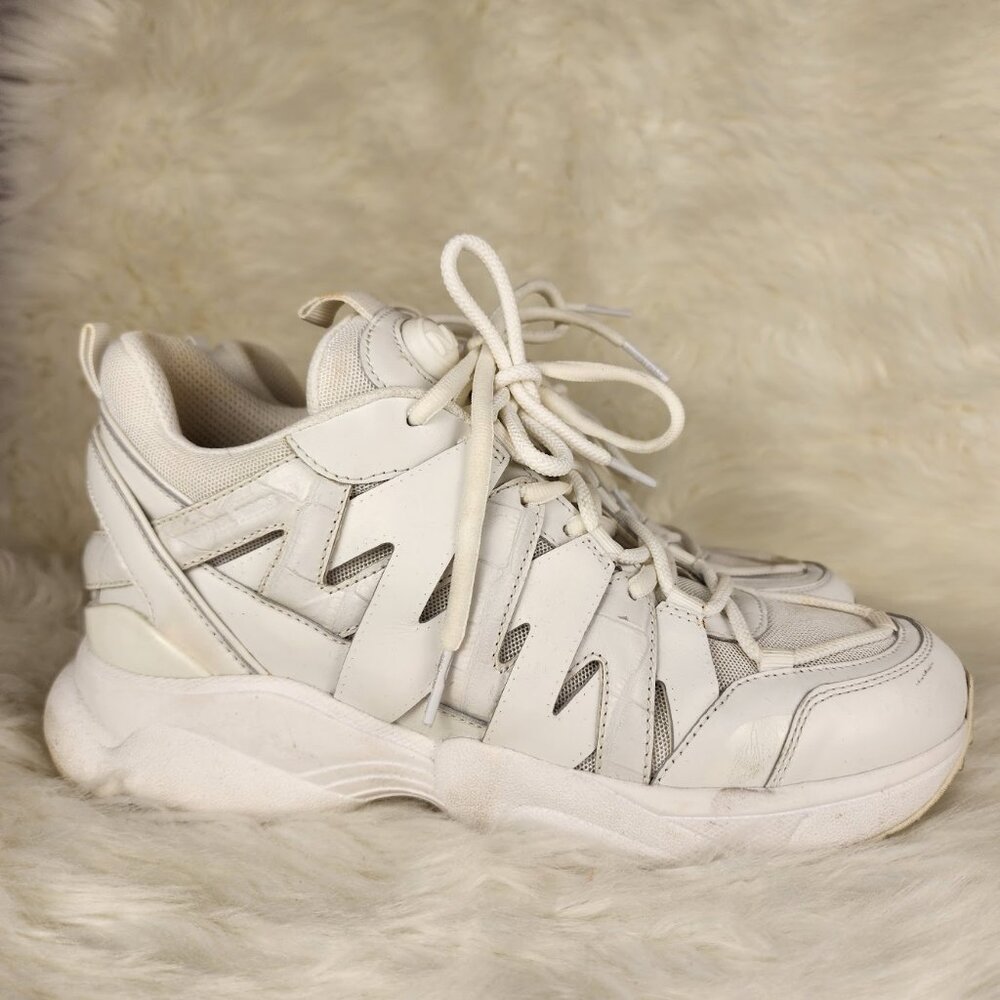 Women's Michael Kors Hero Trainer Fashion Size 10 Leather Sneakers Shoes White